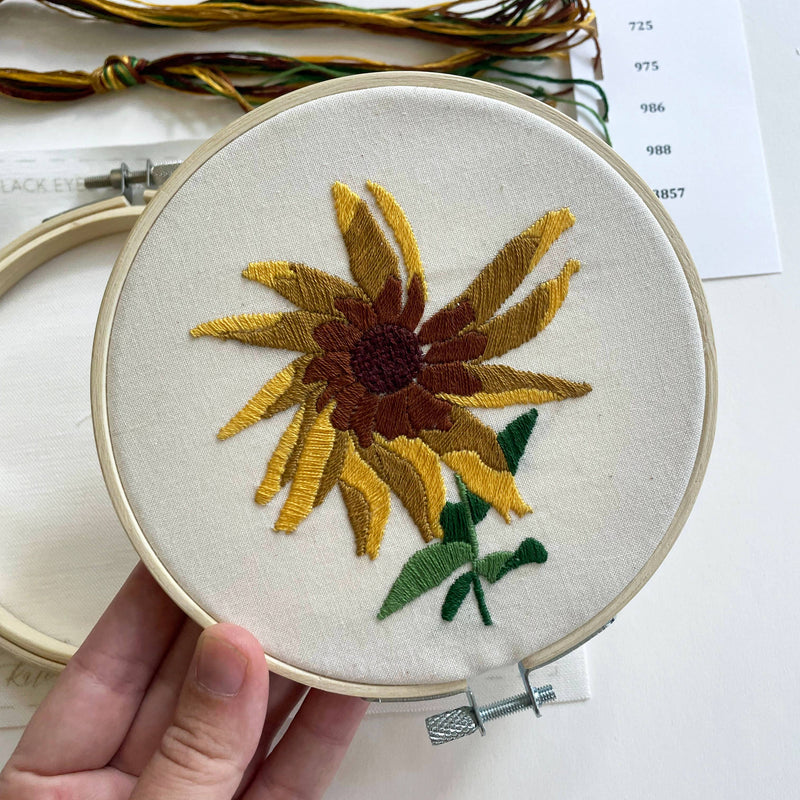 Black Eyed Susan (5") DIY Embroidery Kit